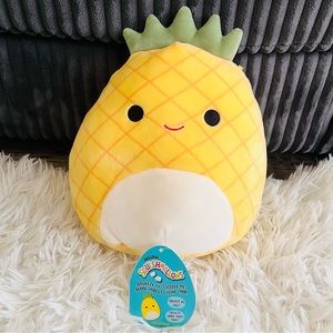 8” Maui Squishmallow NWT